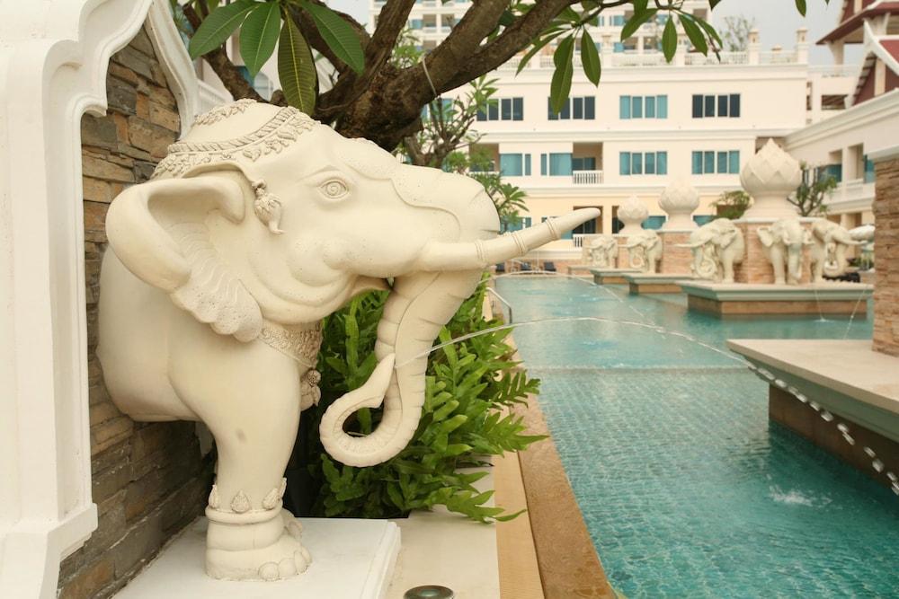 Grand Pacific Sovereign Resort & Spa Cha-Am Exterior photo