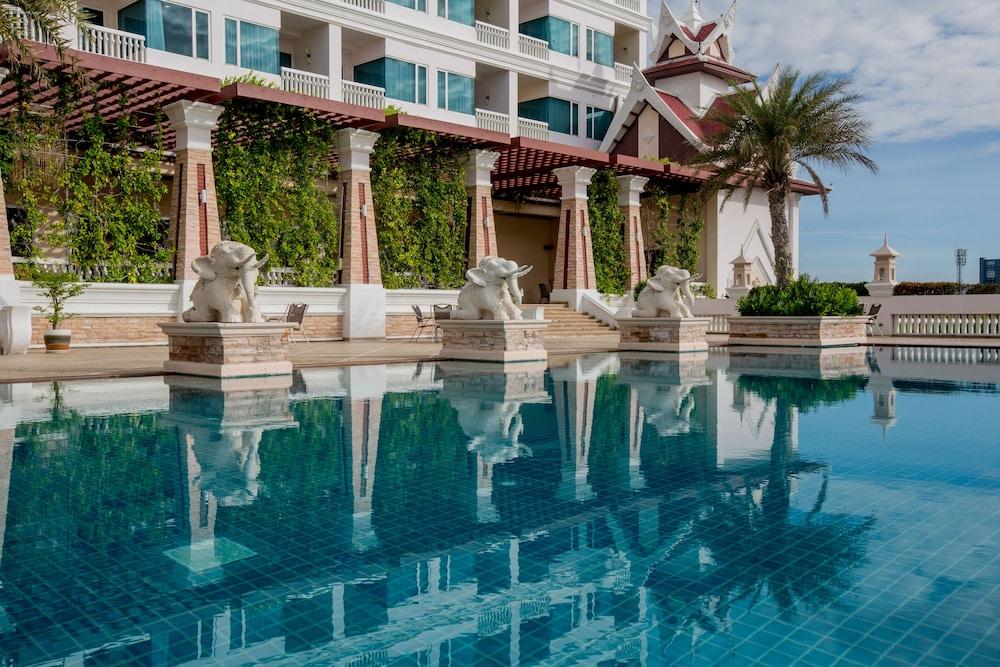 Grand Pacific Sovereign Resort & Spa Cha-Am Exterior photo
