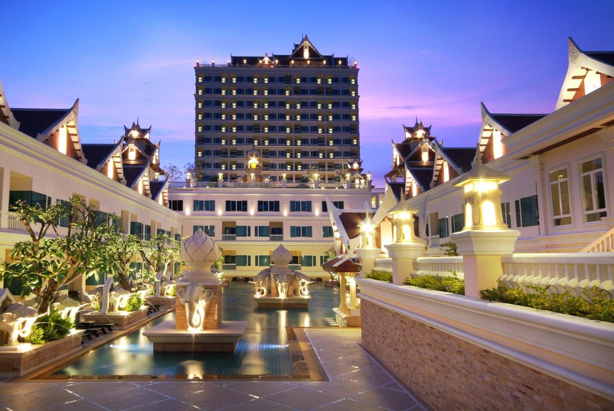 Grand Pacific Sovereign Resort & Spa Cha-Am Exterior photo