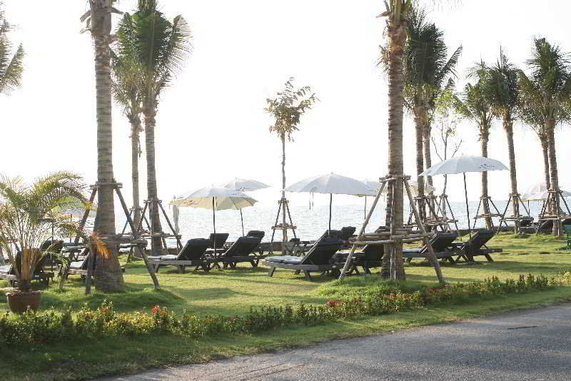 Grand Pacific Sovereign Resort & Spa Cha-Am Exterior photo