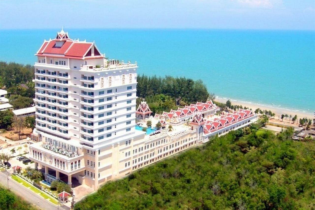 Grand Pacific Sovereign Resort & Spa Cha-Am Exterior photo